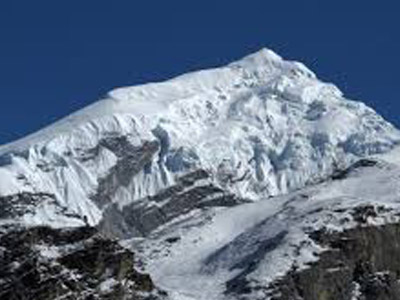 Chulu-west-peak-climbing