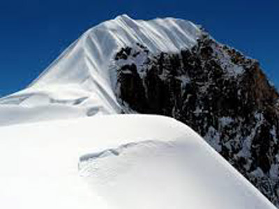 Tent-peak-climbing