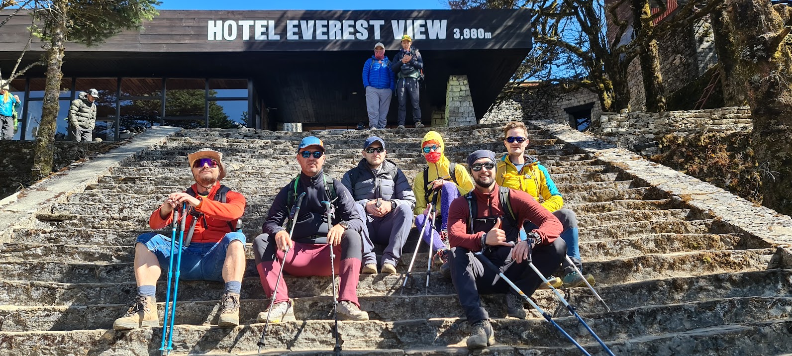 Hike up to Everest view hotel 
